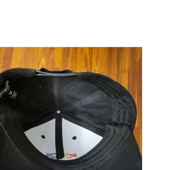 True Religion Black Mens Adjustable Hat in excellent condition. - Picture 4 of 5